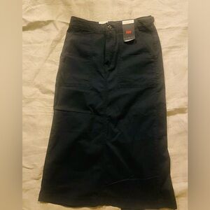 Levis Women Mid Skirt |Sz 27| Black Khaki NWT
